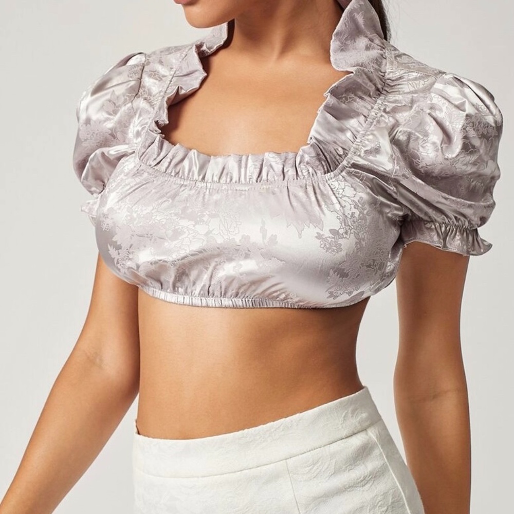 SHEIN Puff Sleeve Frill Trim Crop Top